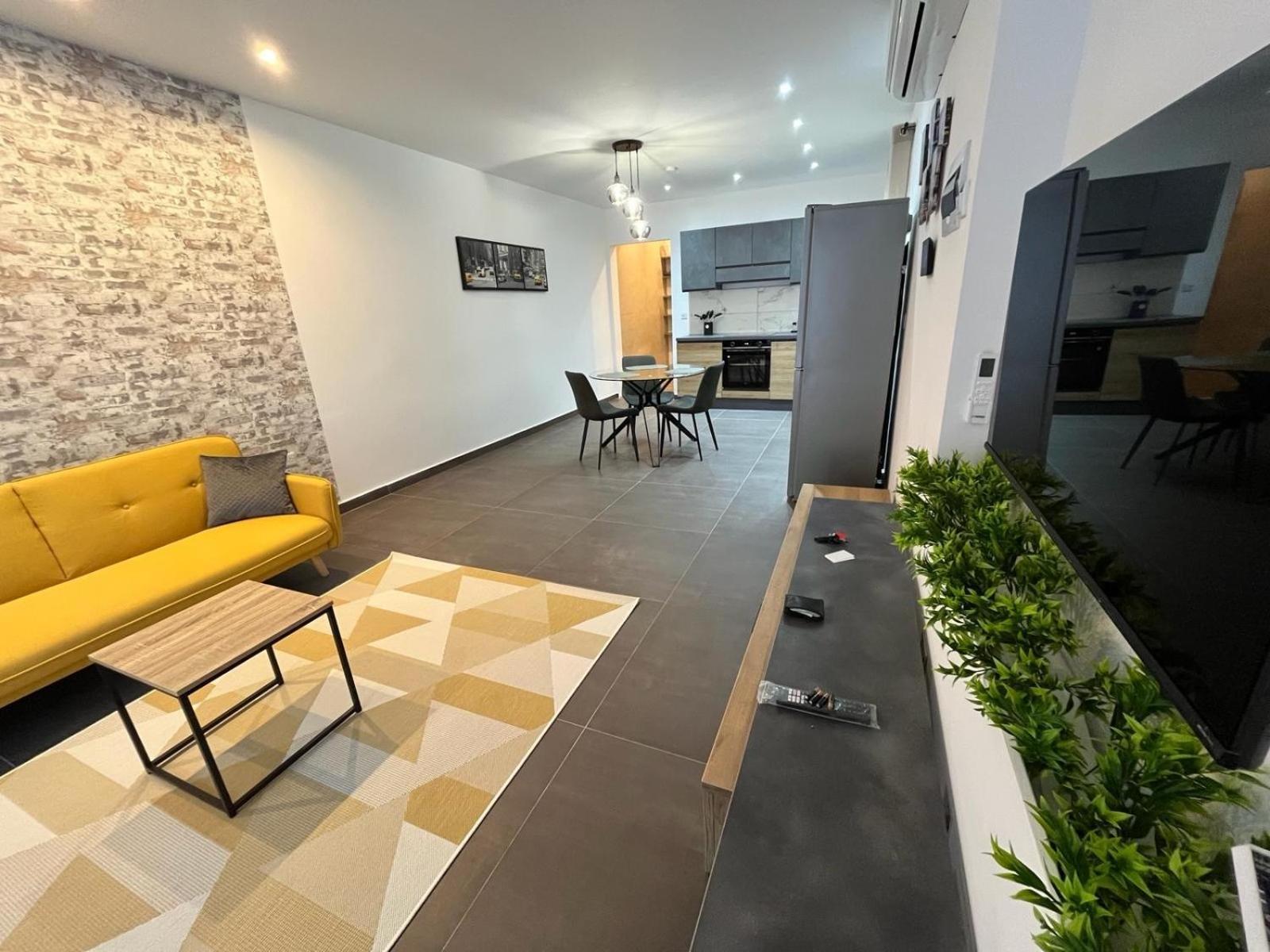 Penthouse St Paul'S Bay Appartement St. Paul's Bay Buitenkant foto